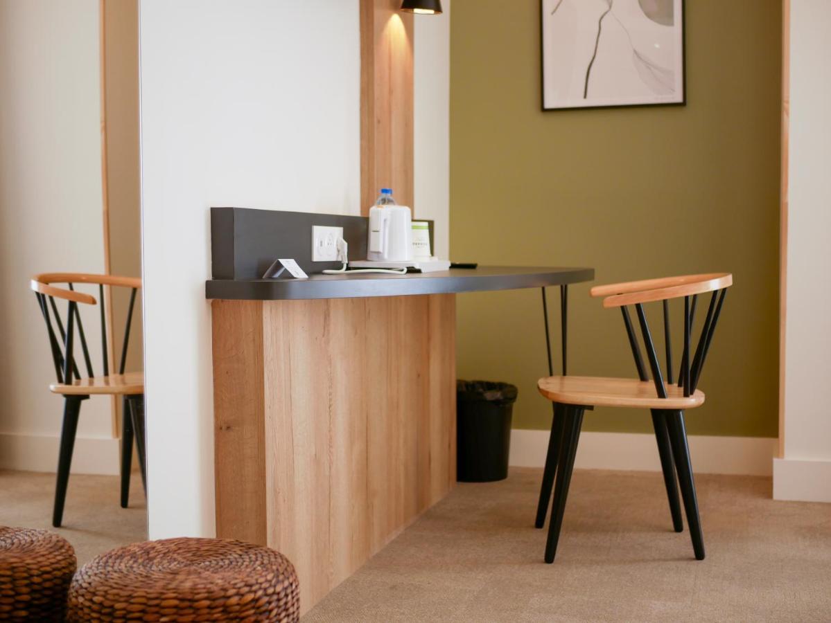Best Western Le Bois De La Marche Liguge Екстер'єр фото