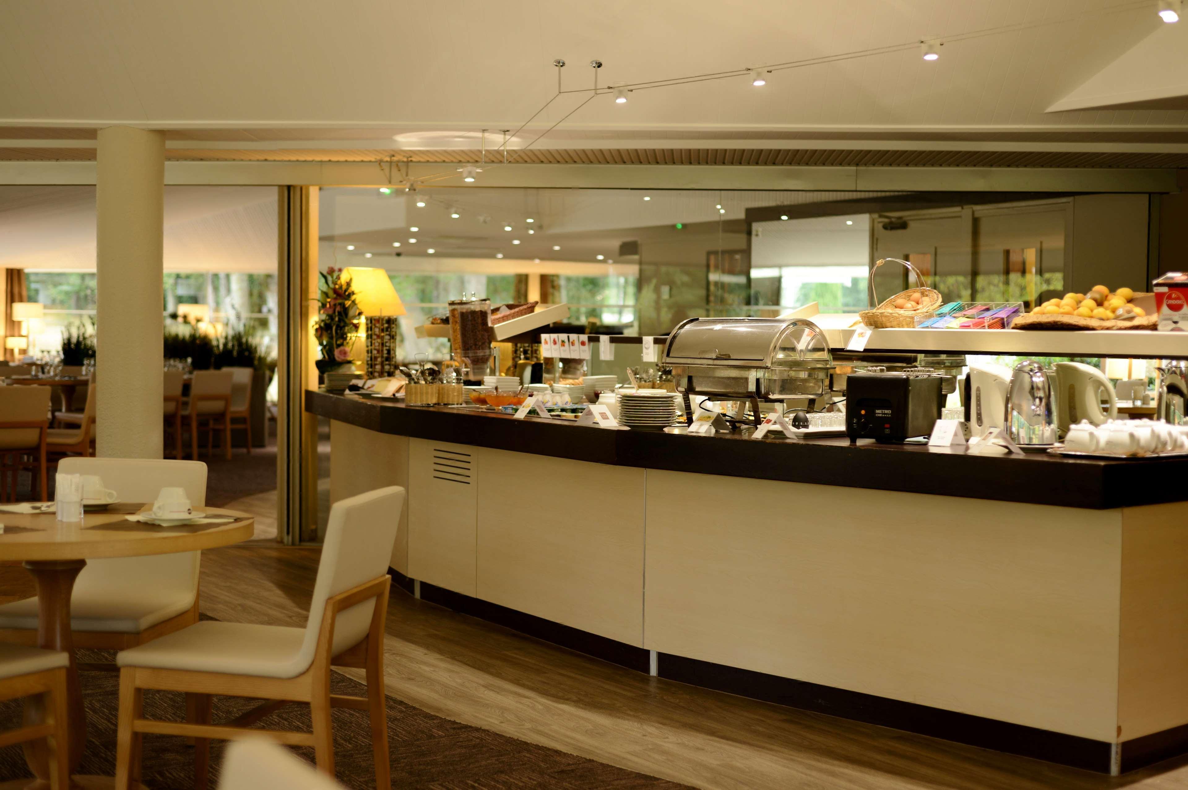 Best Western Le Bois De La Marche Liguge Екстер'єр фото