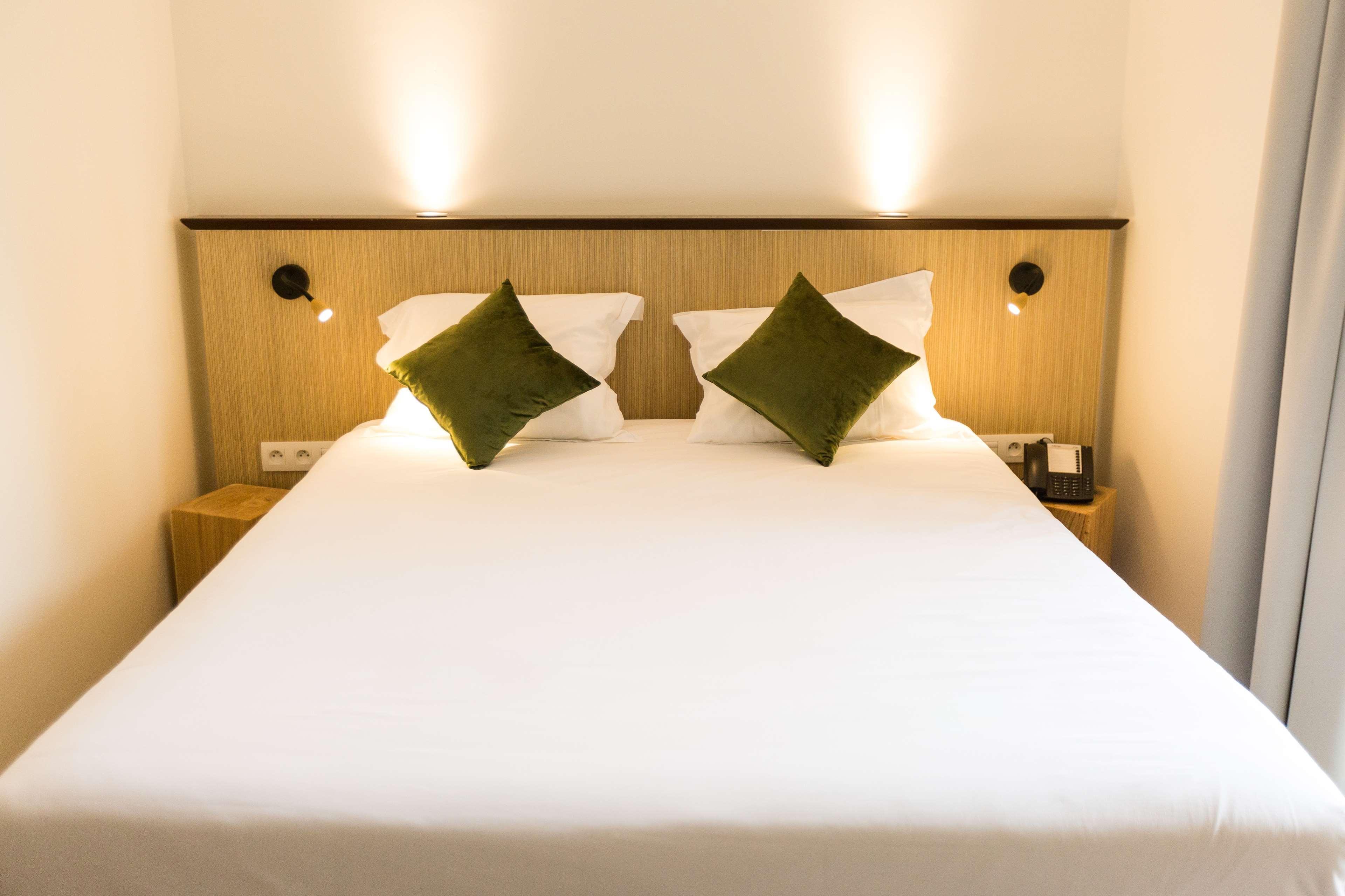 Best Western Le Bois De La Marche Liguge Екстер'єр фото