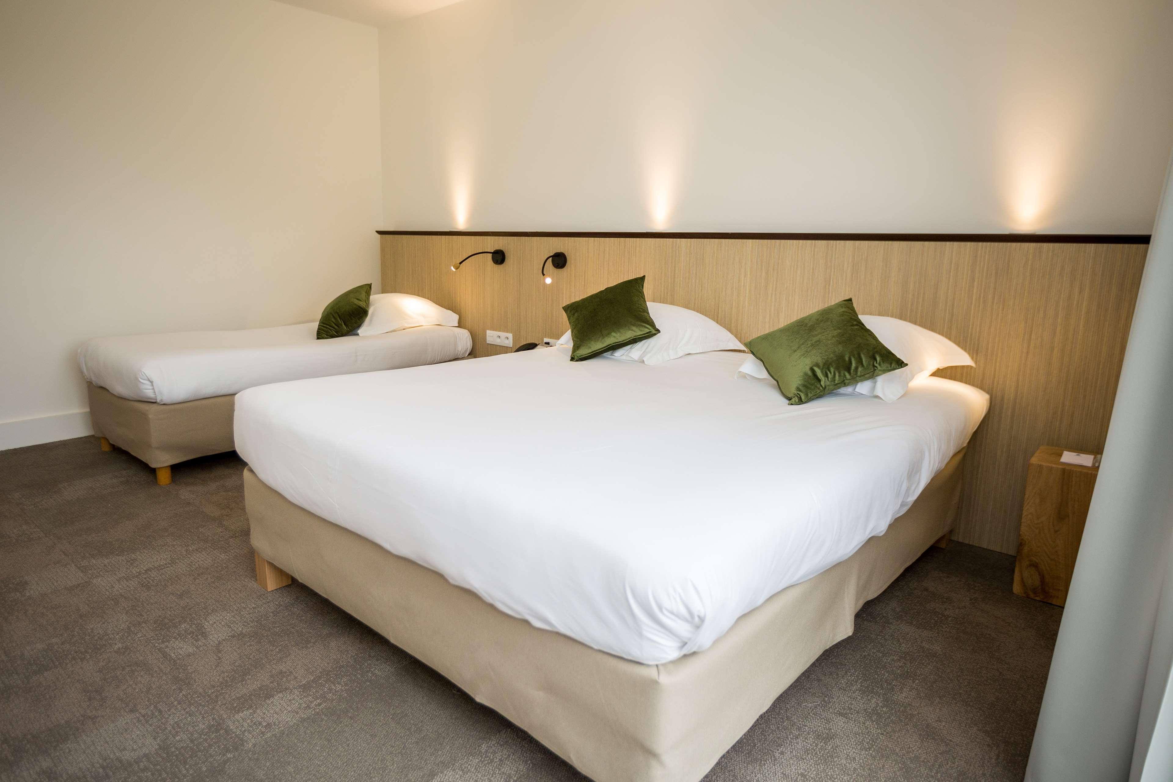 Best Western Le Bois De La Marche Liguge Екстер'єр фото