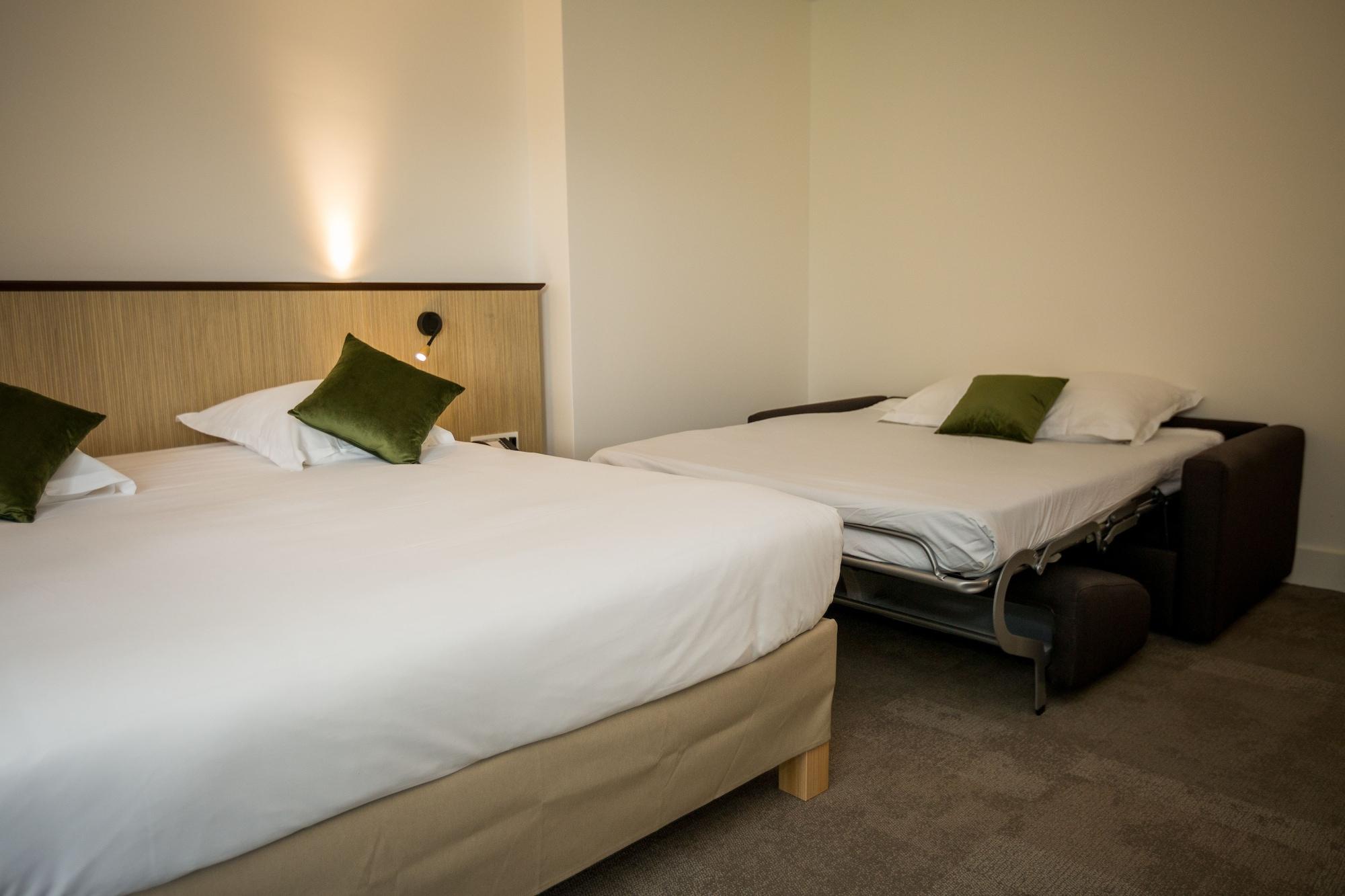 Best Western Le Bois De La Marche Liguge Екстер'єр фото