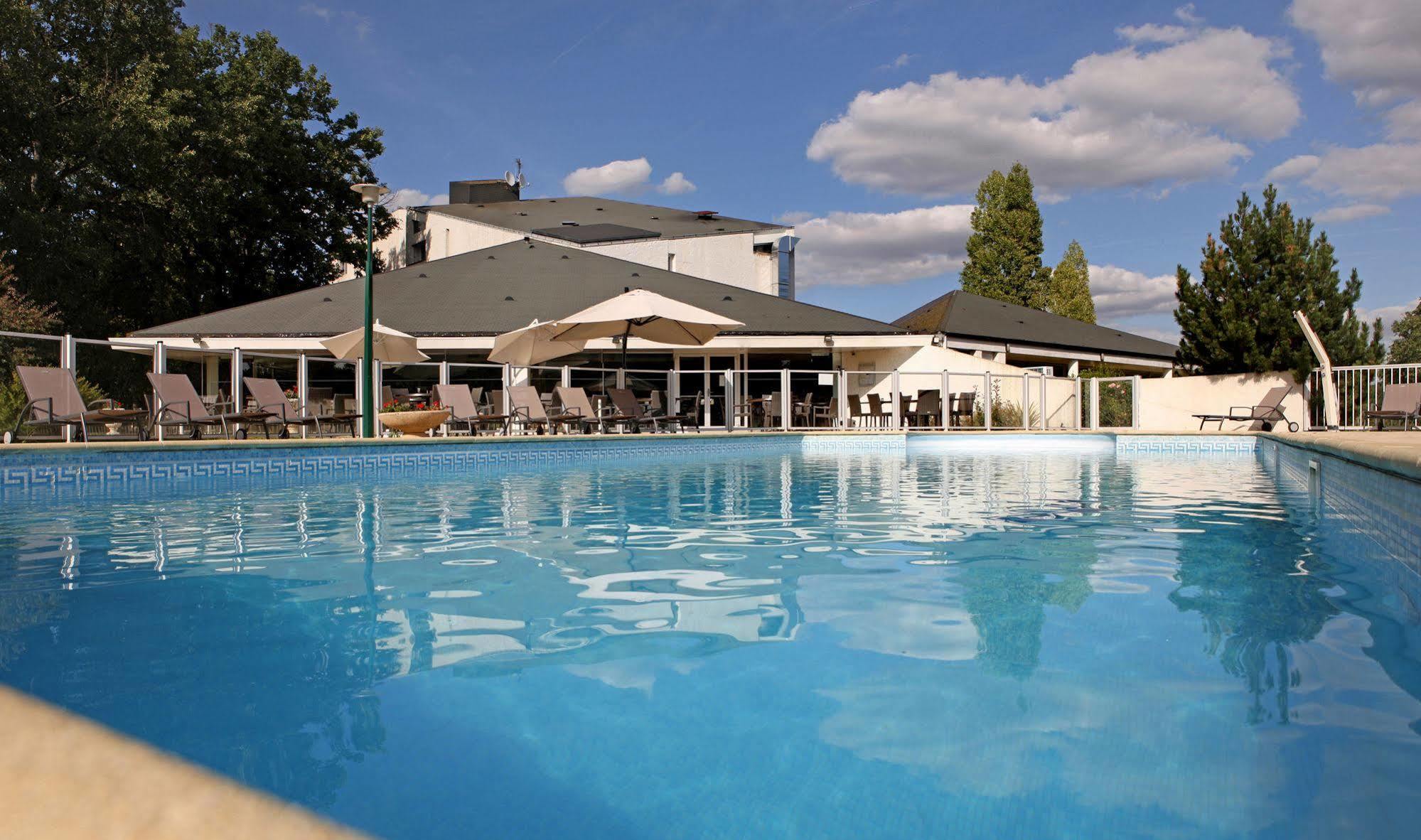 Best Western Le Bois De La Marche Liguge Зручності фото